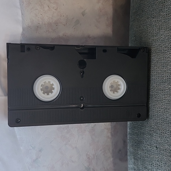 VHS TAPE - "Thomas The Tank Engine & Friends" Thomas Gets Tricked Movie - Picture 5 of 5